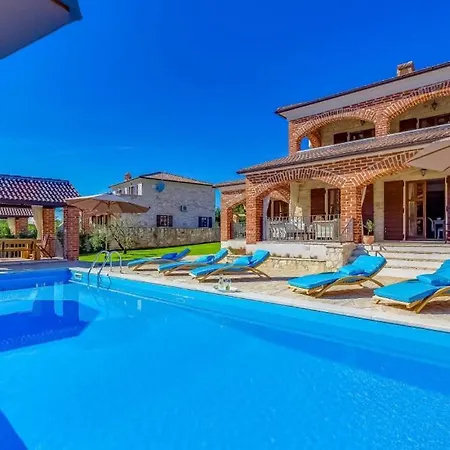 Villa Olea - Visnjan By Guide