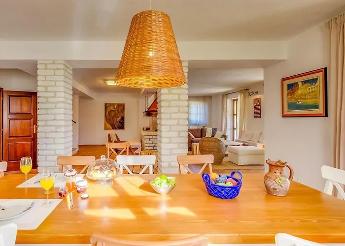 Olea - Visnjan By Guide Kurjavici