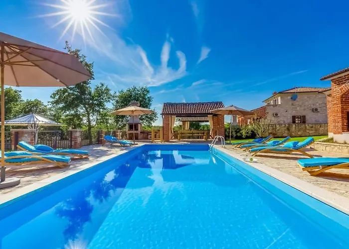 Vila Olea - Visnjan By Guide *