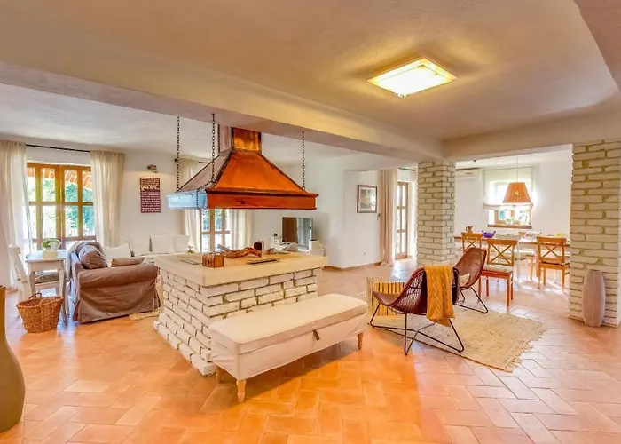 Olea - Visnjan By Guide