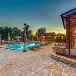 Olea - Visnjan By Guide Villa