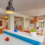 Villa Olea - Visnjan By Guide