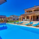 Villa Olea - Visnjan By Guide